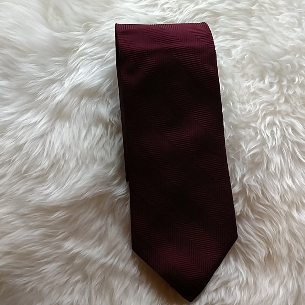 Elizabeth Nell Big & Tall Maroon 100% Silk Tie
